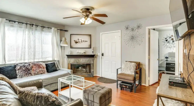 Walk to Beach: San Diego Hideaway w/ Patio