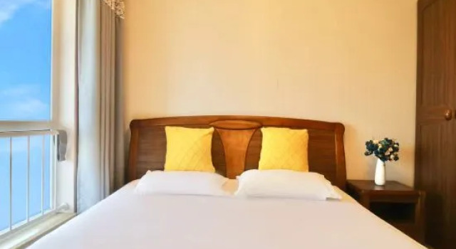 Семейный люкс c 1 комнатой Lanjing Yunhai Seaview Apartment (Yuquan Shanhai Square Branch)
