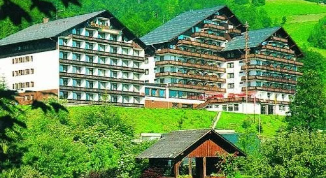 Priv. Ferienwohnung Dachsteinblick | Hubschneider, Book Hotel Hotels in Upper Austria with Parking, Parking