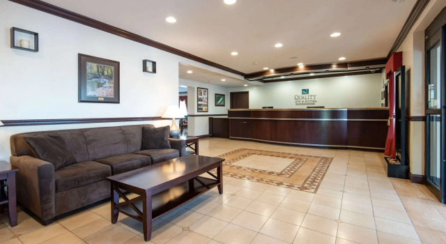 Quality Inn & Suites Quakertown-Allentown, Забронировать Отель Отели Квакертаун с парковкой, Парковка