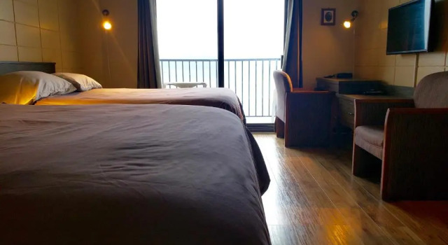 Четырёхместный номер Standard с балконом и oceanfront Above Tide Motel