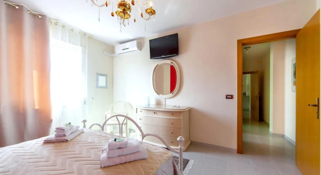 Apartment With 2 Bedrooms in Polignano A Mare, With Furnished Balcony and Wifi Near the Beach, Забронировать Апартаменты/квартира Отели Полиньяно-а-Маре с парковкой, рядом с Пещера монахинь, Парковка