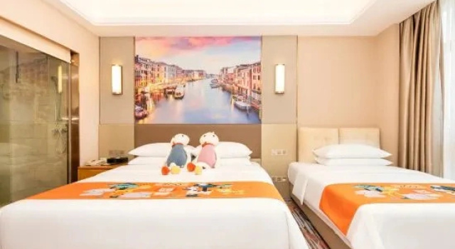 Люкс Deluxe с красивым видом из окна Vienna International Hotel (Yichang Yiling)