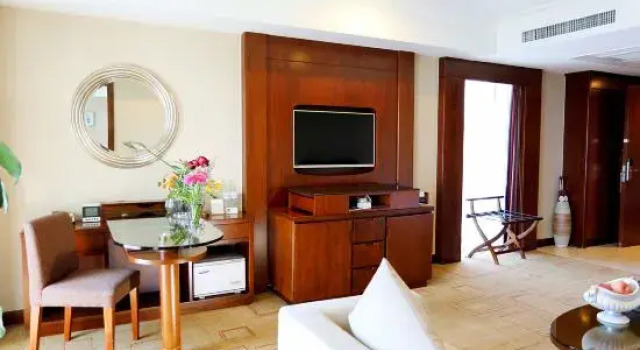Люкс Executive Merchant Marco Garden Hotel