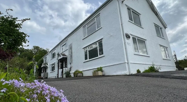 Cwmbach Cottages