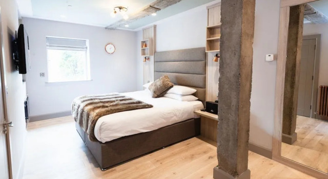 Clarendon Suites