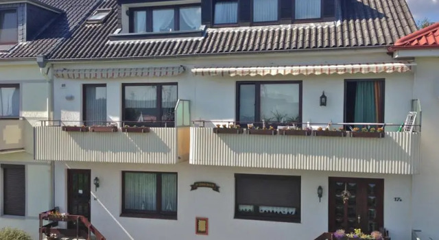 Apartments Zur schönen Aussicht, Забронировать Апартаменты/квартира Апартаменты Бюзум, рядом с Интерактивный музей Phänomania в городе Бюзум, Апартаменты/квартира