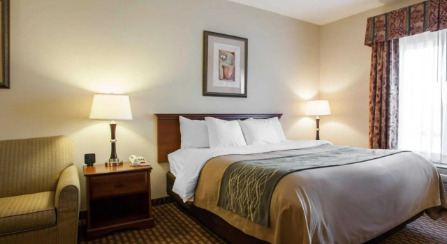 Люкс Comfort Inn & Suites Harrisonville