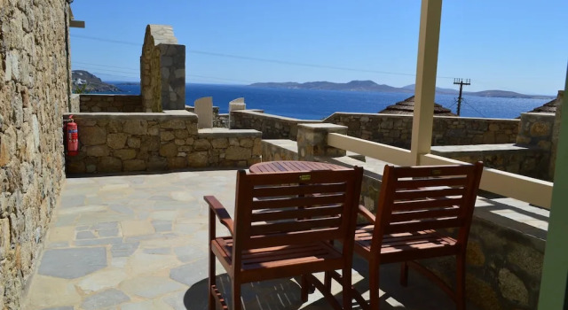 Студия Comfort с балконом и с частичным видом на море Panthea Residence