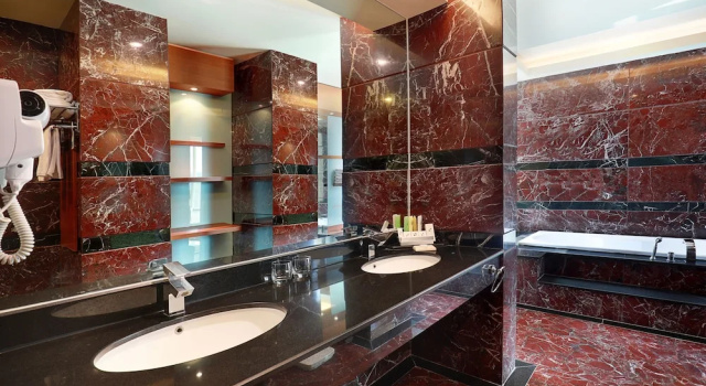 Номер Presidential Swiss-Belhotel Maleosan Manado