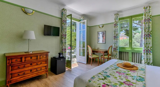 Номер Superior Hotel Mas Djoliba
