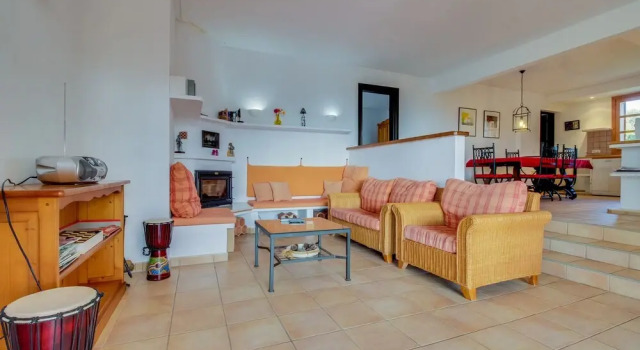 Charming villa with private pool and wifi