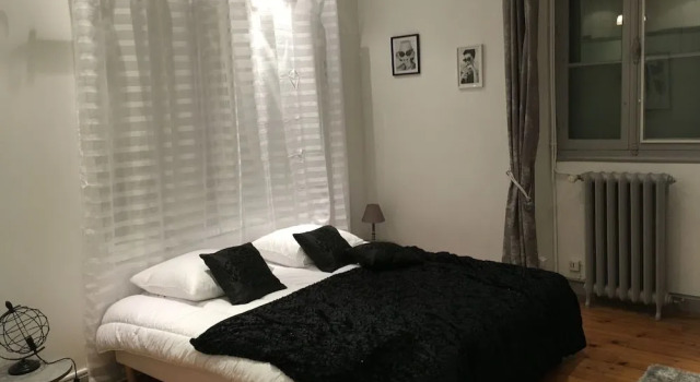 Lhommage, Prenota Bed & breakfast Hotel a Aquitania con parcheggio, Parcheggio