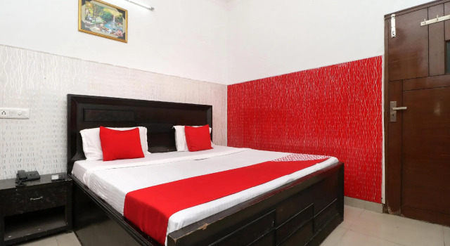 OYO 18943 Hotel Punjab Residency
