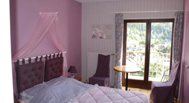 B&B Le Corumont, Забронировать Отель Отели в центре Ла-Рош-ан-Ардена с завтраком, отели в центре Ла-Рош-ан-Ардена с завтраком