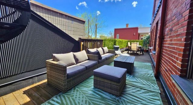 Апартаменты c 1 комнатой с балконом и с видом на город LiV MTL Soho Spacious Rooftop Suites for Groups Near Downtown Montreal
