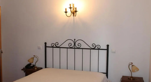 "O Viajante" Low Cost Hotel, 予約 ホテル Arcos アレンテージョ地方