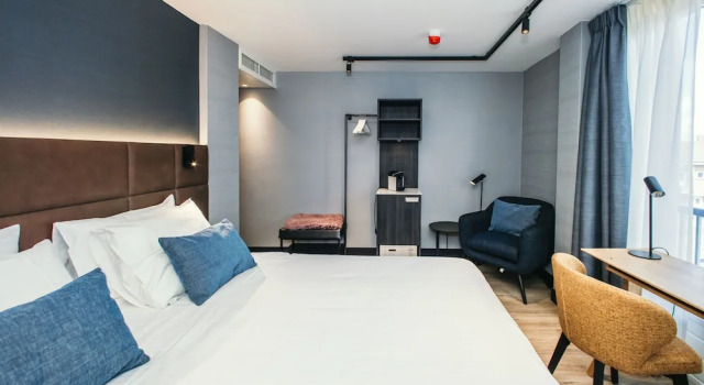 Номер Deluxe Amsterdam Beach Hotel
