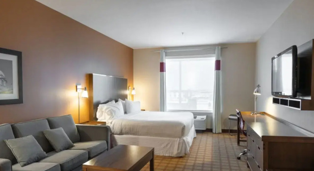 Двухместный номер Deluxe Four Points by Sheraton Edmonton International Airport