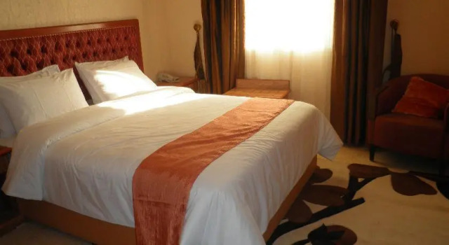 Bayan International Hotel, Rezerwuj Hotel Seeb Maskat