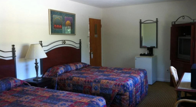 Golden Chain Motel, Prenota Motel Grass Valley California