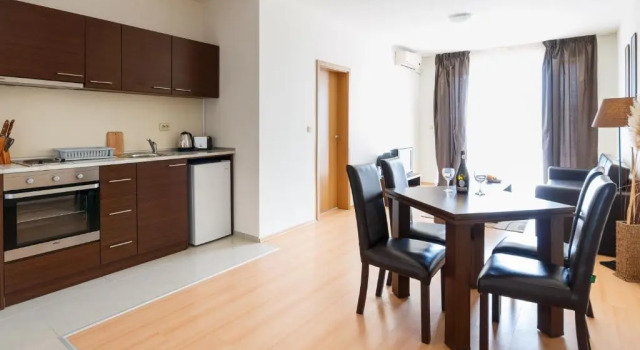 Апартаменты New Line Village Apartments