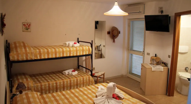 Standard- firedobbelt værelse med altan Hotel L’Ancora***