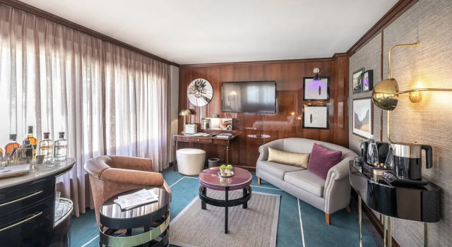 Люкс Corner Bebek Hotel By The Stay