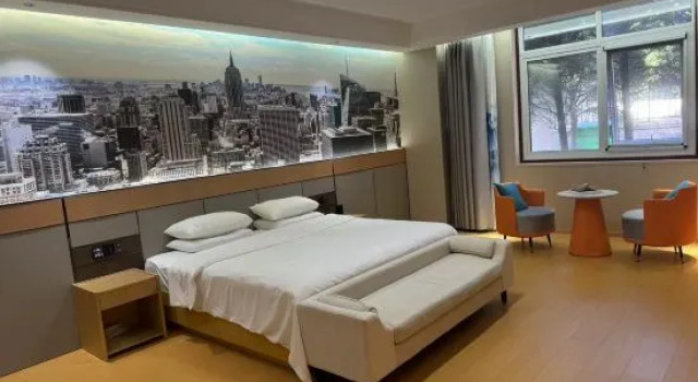 Люкс Holiday Inn Beijing elegant Manor