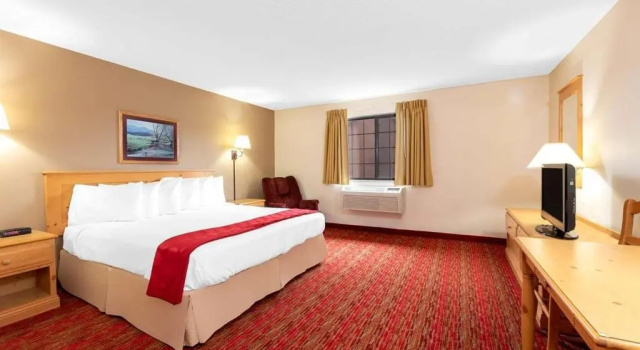 Люкс Comfort Inn & Suites Summerset - North Rapid City