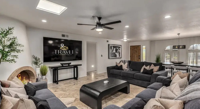 Коттедж NEW Parkwood Retreat w Pool Spa Kierland