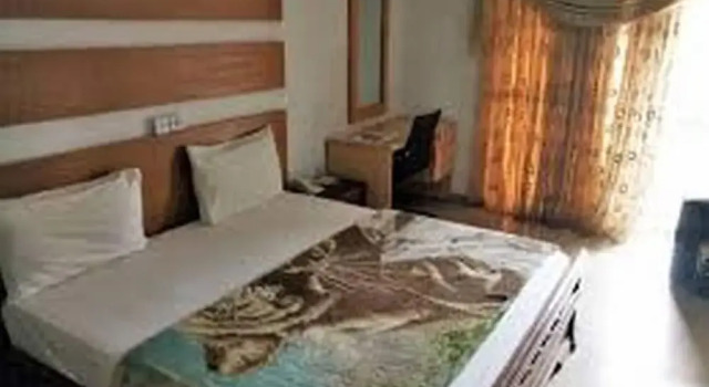 First Victoria Castle, Book Hotel Hoteller i Akure med parkering, Parkering