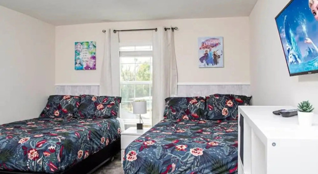 Коттедж Family Friendly Four Bd w Pool at Storey Lake Resort 5035