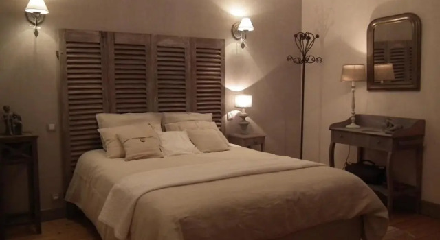 Chambre d'hôte le 18-20, Забронировать Отель  