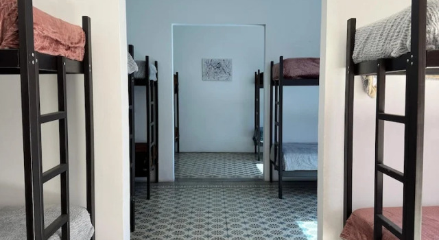 Кровать в общем номере (женский номер) Choco Hostel