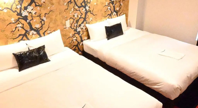 Четырёхместный номер Deluxe Art Inn Namba