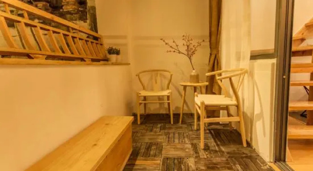 Suite duplex cu balcon Flower Tree Hotel
