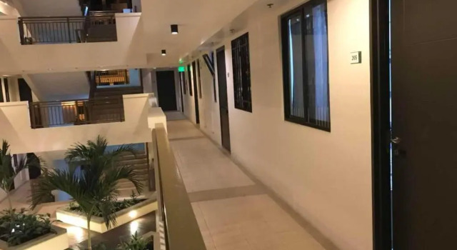 Полулюкс MaRoy Suites at Asteria Residences (Near NAIA with free Parking+Fiber Internet)