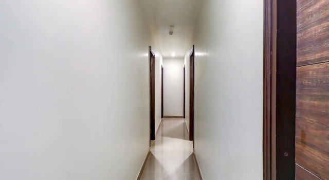 OYO Flagship 74216 Hotel Oracle Inn, Забронировать Отель Вибхути Кханд штат Уттар-Прадеш