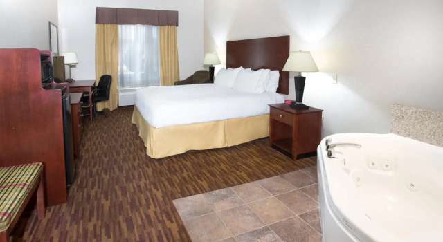 Двухместный номер Standard Holiday Inn Express Yreka-Shasta Area by IHG