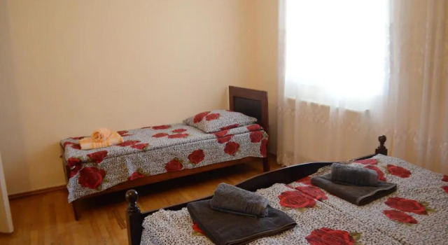 Трёхместный номер Standard с балконом и с красивым видом из окна Alexs Cosy Guesthouse