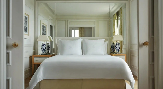 Двухместный люкс Four Seasons с видом на море Отель Grand-Hôtel du Cap-Ferrat, A Four Seasons