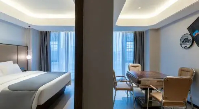Suite Yitel Hotel