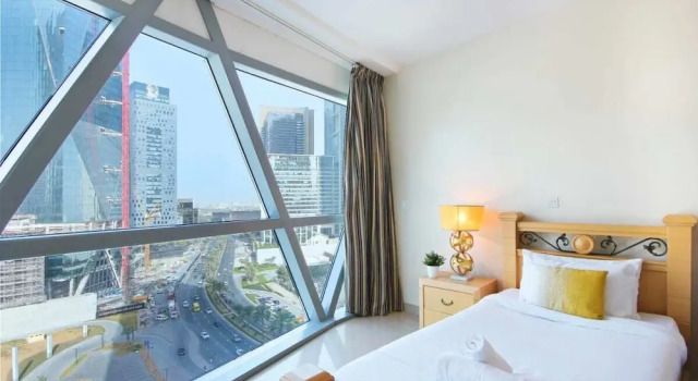 Spacious Apartment in the Classic Park Towers, Забронировать Апартаменты/квартира Отели Дубая с бассейном, рядом с Торговый центр The Boulevard, Бассейн