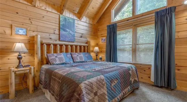 Moonshine Run Cabin