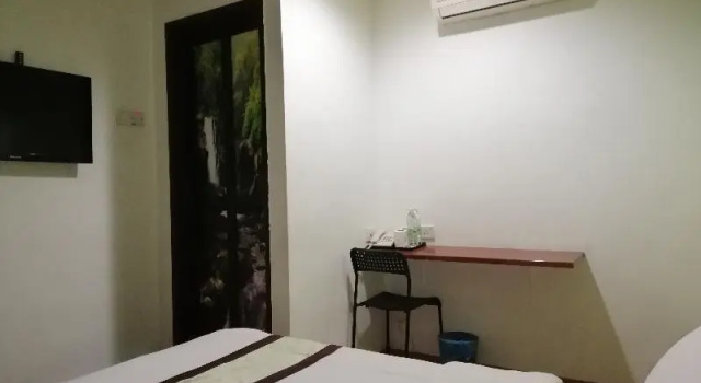 Люкс Standard OYO 89652 Bjorn Boutique Hotel