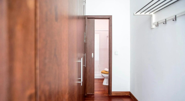 Bonjardim Studio w/ Balcony by LovelyStay, Rezerwuj Hotel Porto Porto