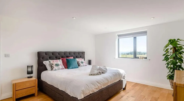 2-bed Modern Bungalow - Outstanding Country Views, Varaa Lomakoti Mökit kohteessa Merseyside, Mökki