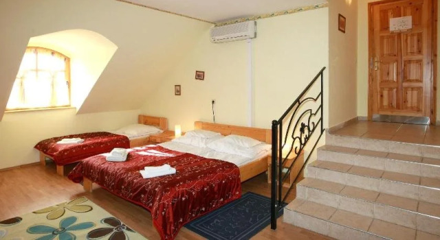 Hotel Szent István, Забронировать Отель Отели Эгера 3 звезды, рядом с Kopcsik Marzipan Museum, 3*