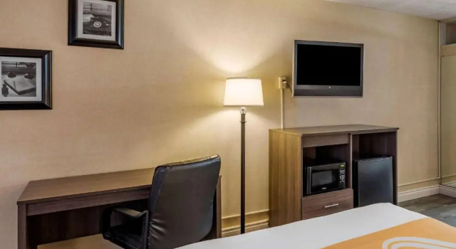 Четырёхместный номер Deluxe Quality Inn Barstow Route 66